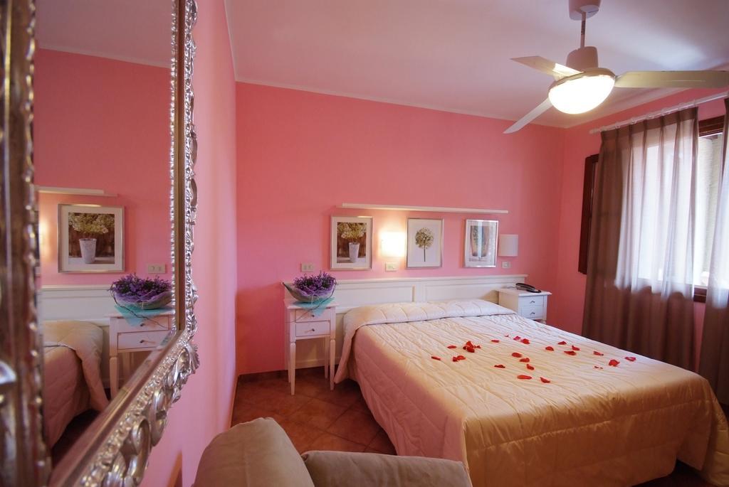 Hotel Barsalini SantʼAndrea 部屋 写真