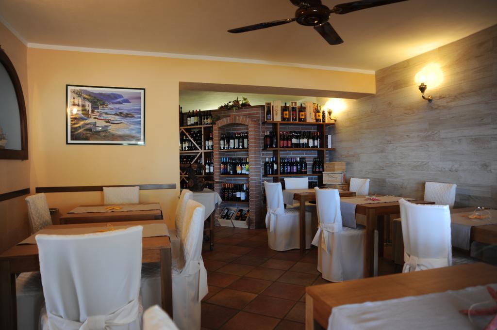 Hotel Barsalini SantʼAndrea エクステリア 写真