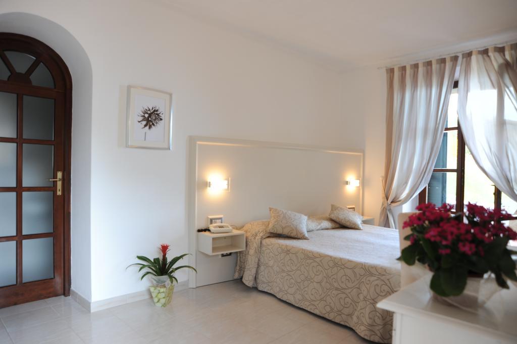 Hotel Barsalini SantʼAndrea エクステリア 写真